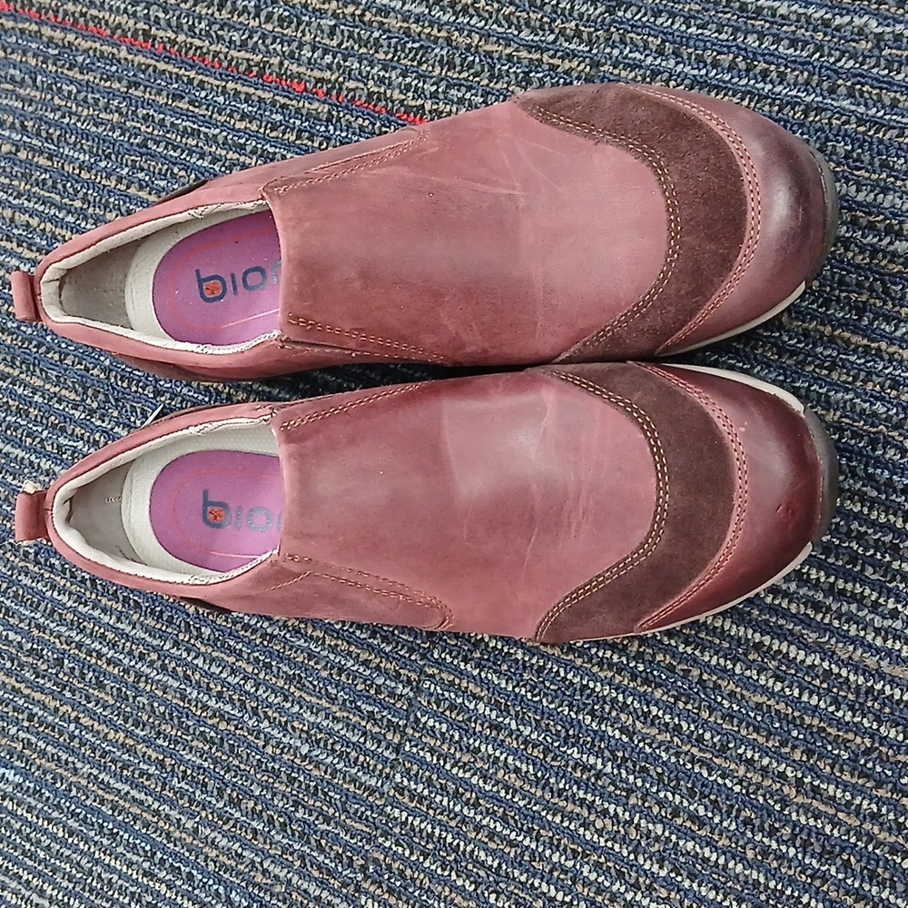 NEW Bionica Talma Burgundy Leather Slip-On Size 7.5 - Picture 2 of 9